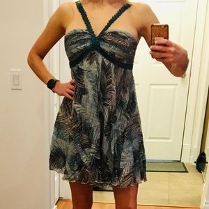 BCBG flowing dress with built in bra